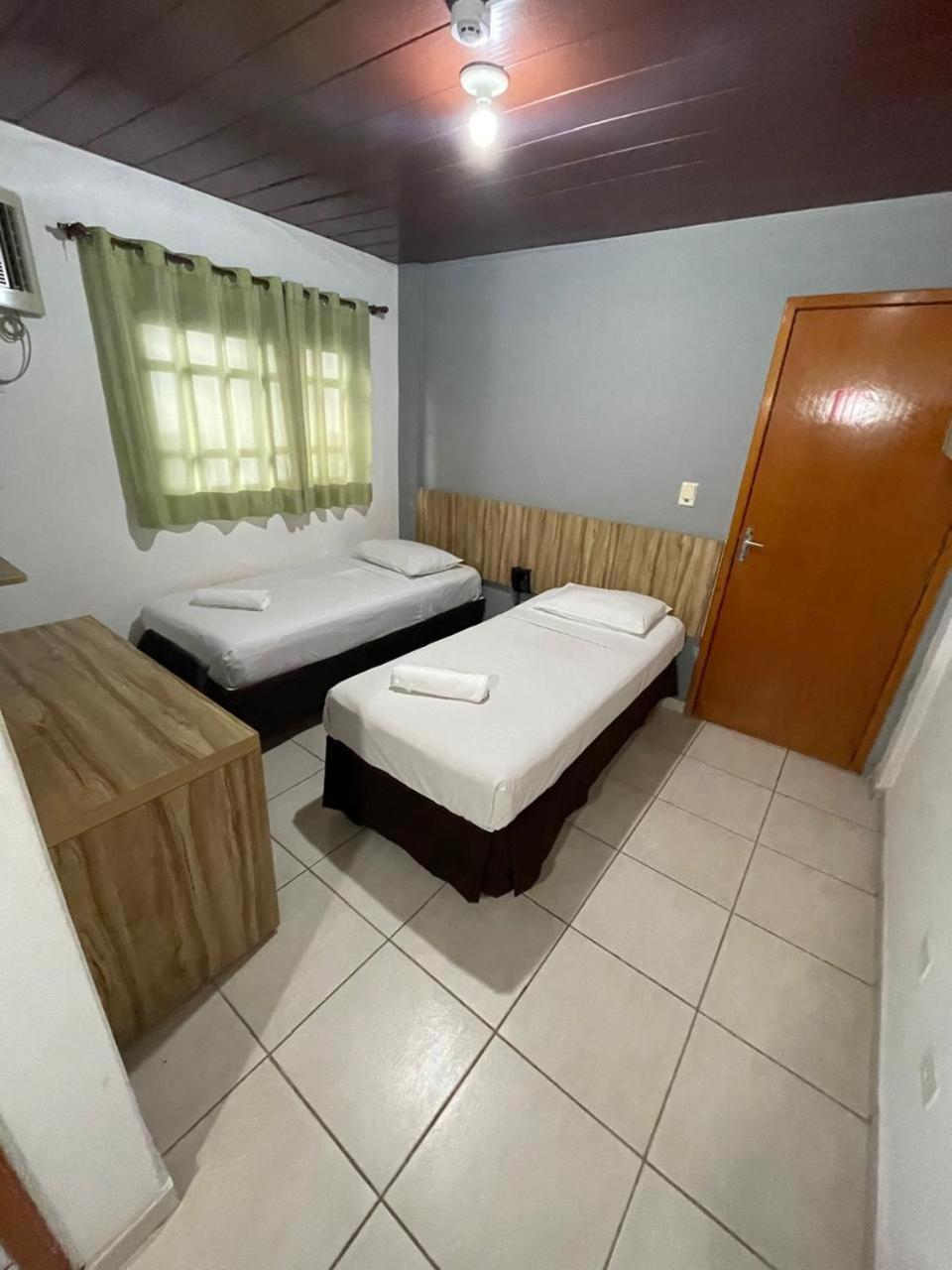 Cr Hotel Bueno - Antigo Hotel Serras De Goyaz Goiânia Kültér fotó A room at a love hotel in Brazil