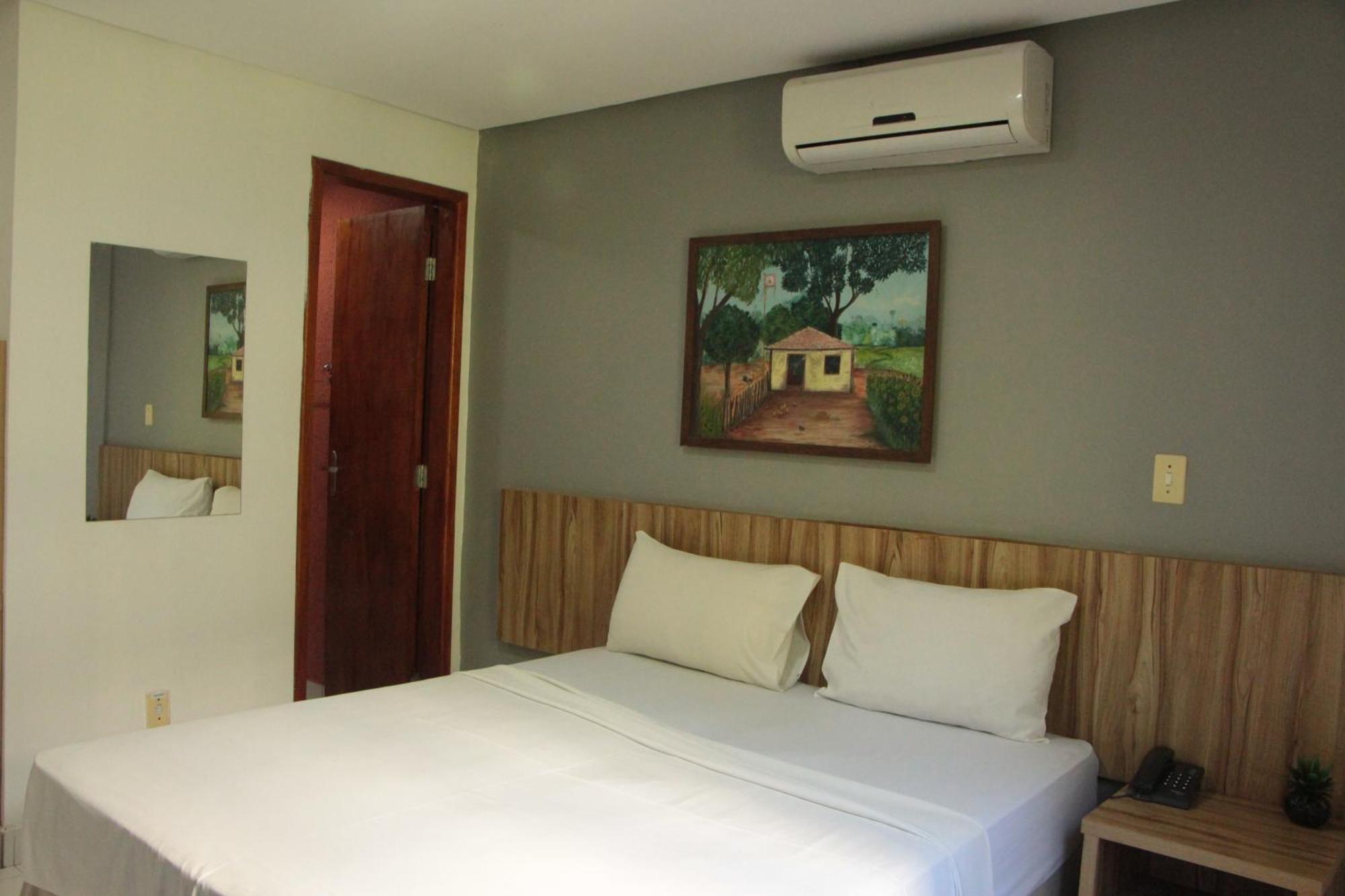 Cr Hotel Bueno - Antigo Hotel Serras De Goyaz Goiânia Kültér fotó A room at the hotel